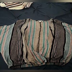 Cropped 90’s style striped shirt